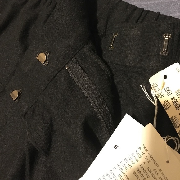 BLACK SILK SKIRT - Picture 4 of 4